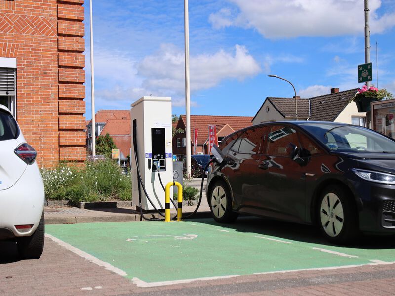Ladesäule E-Mobilität Ahrensböker Straße Ladesäule E-Mobilität Ahrensböker Straße